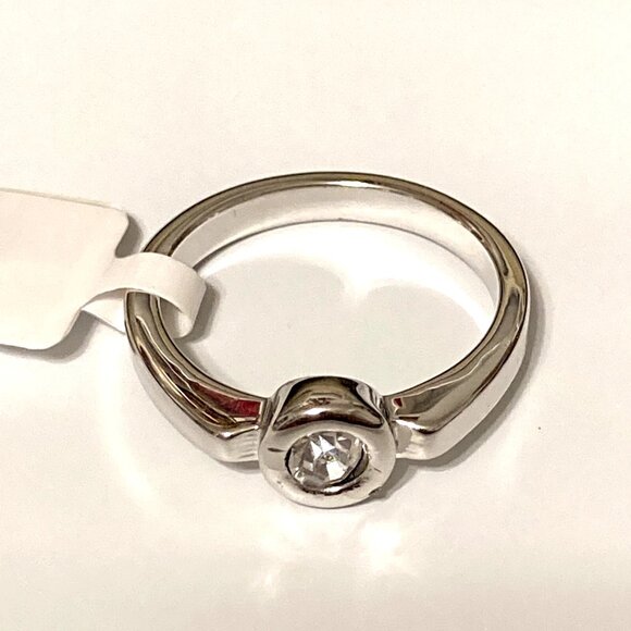 Silver Cubic Zirconia Solitaire Promise Ring Size 8 Bezel Set Rhodium Plated USA - Picture 7 of 9